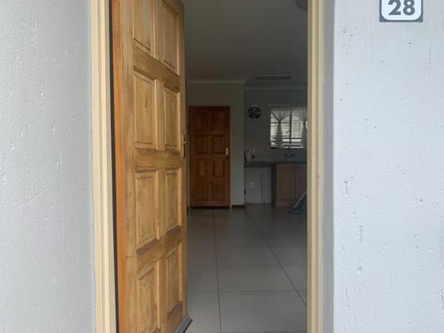 2 Bedroom Simplex in Kosmosdal
