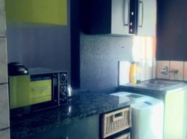 2 Bedroom Simplex in Lombardy East