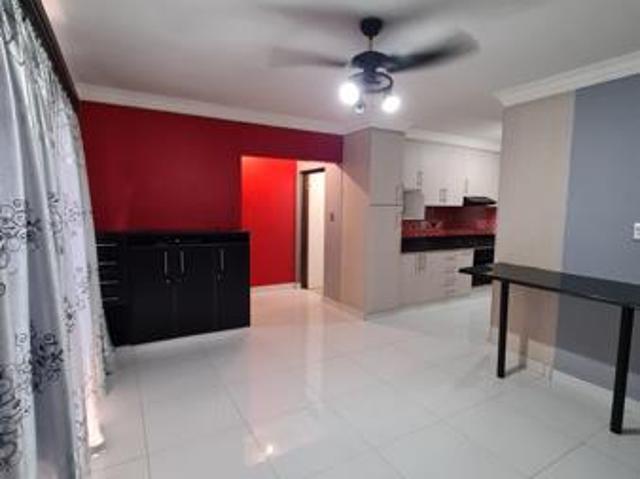 2 Bedroom Simplex in Malvern