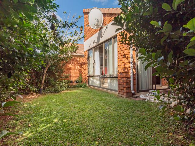 2 Bedroom Simplex in Mooikloof Ridge