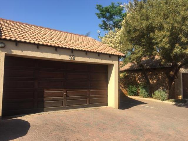 2 Bedroom Simplex in Moreleta Park