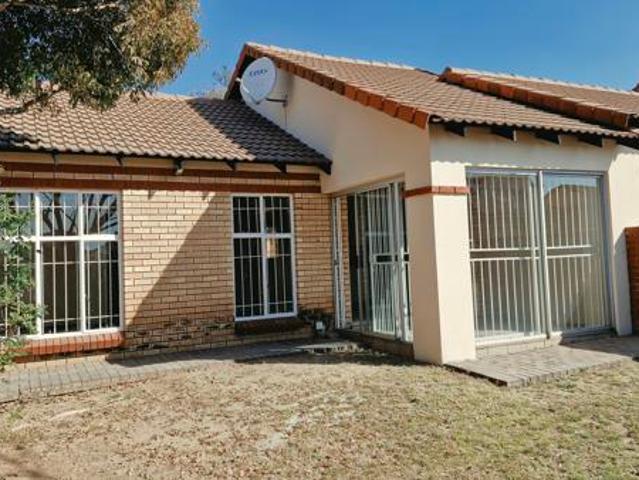 2 Bedroom Simplex in Noordwyk