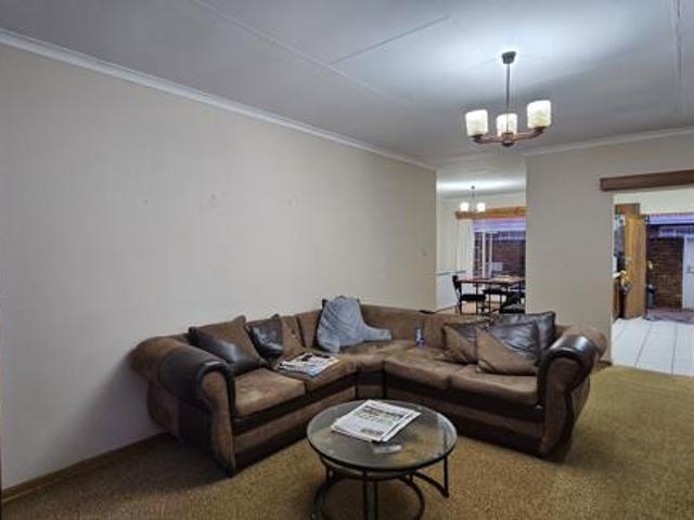 2 Bedroom Simplex in Potchefstroom Central