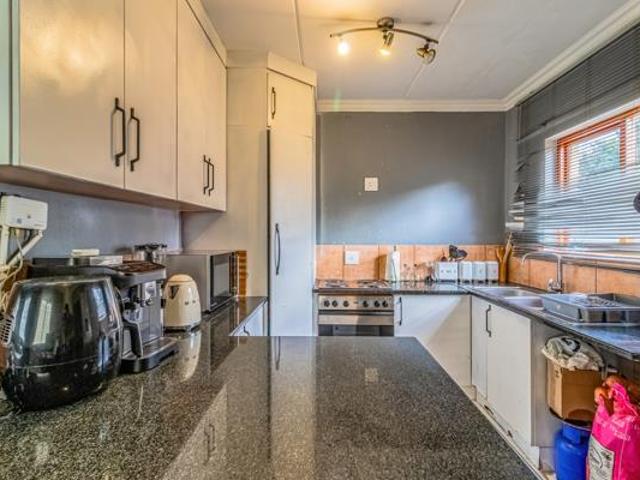 2 Bedroom Simplex in Ruimsig