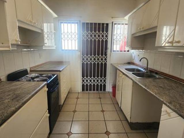 2 Bedroom Simplex in Saint Michaels on Sea