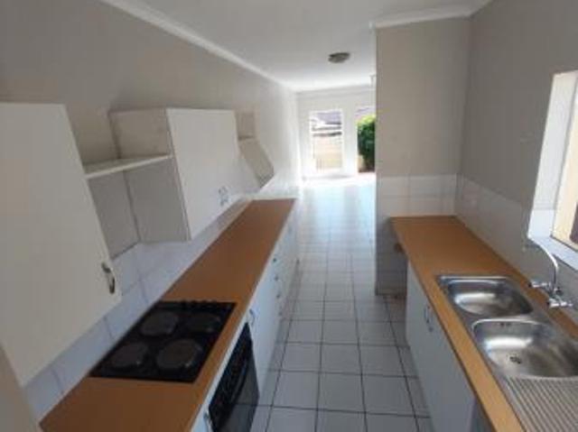 2 Bedroom Simplex in Strubens Valley