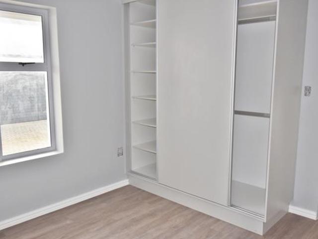 2 Bedroom Simplex in Struisbaai