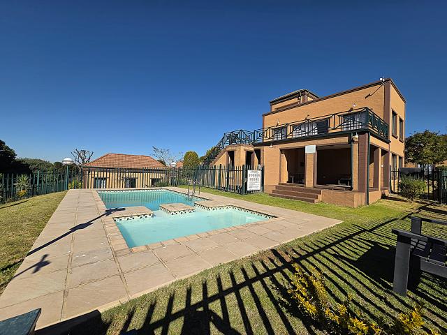 2 Bedroom Simplex in Sundowner