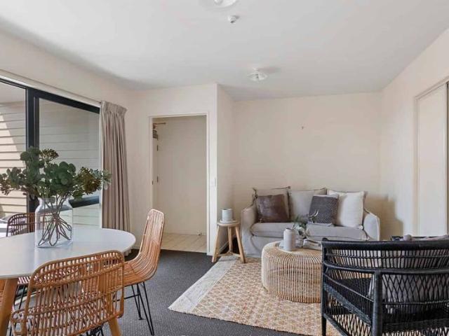 2 Bedroom Sunny Apartment