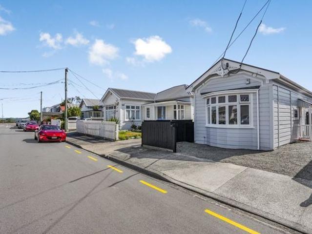 2 Bedroom, Petone