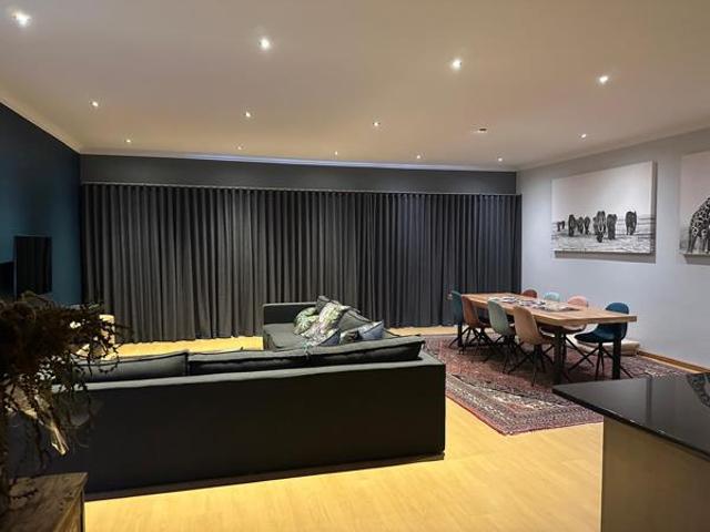 2 Bedroom Penthouse in Bloubergstrand