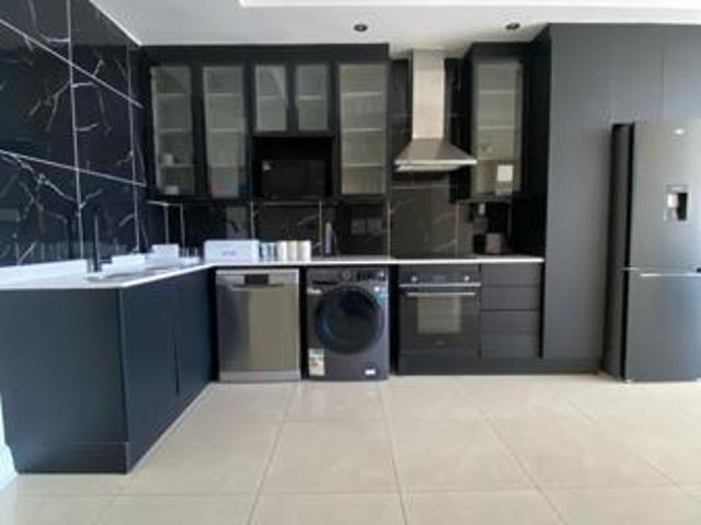 2 Bedroom Penthouse in Sandown