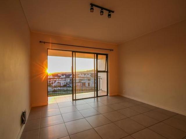2 Bedroom Penthouse in Somerset West Central
