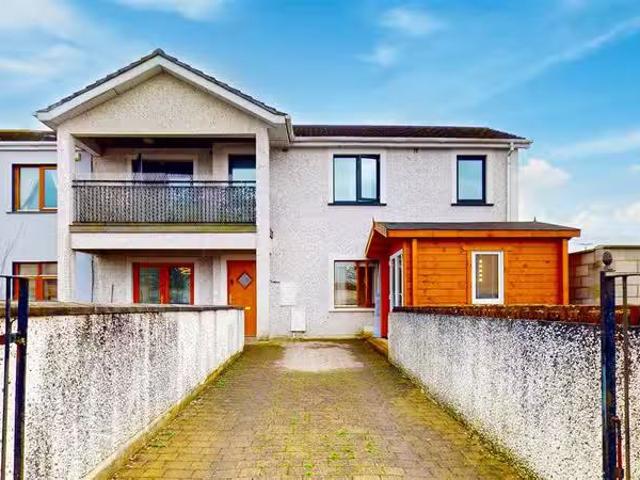 2 BEDROOM PROPERTY WITH SEPARATE UNIT TO THE REAR 64A Coultr.