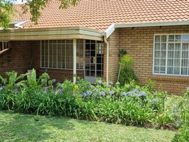 2 Bedroom Retirement Unit For Sale in Bela
