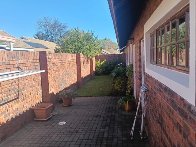 2 Bedroom Retirement Unit To Let in Dan Pienaar