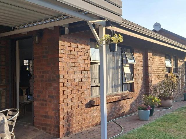 2 Bedroom Retirement Village in Olympus AH