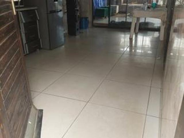 2 bedroom with 5 cottages in katlehong