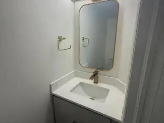 2 Bedroom Townhouse Milton ON LS103011972