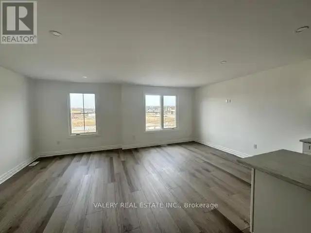 2 Bedroom Townhouse Niagara Falls ON 100669239