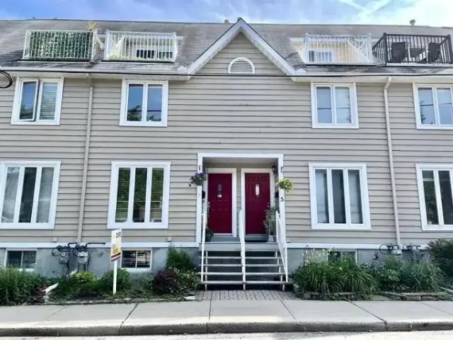 2 Bedroom Townhouse Ottawa ON LS101986687
