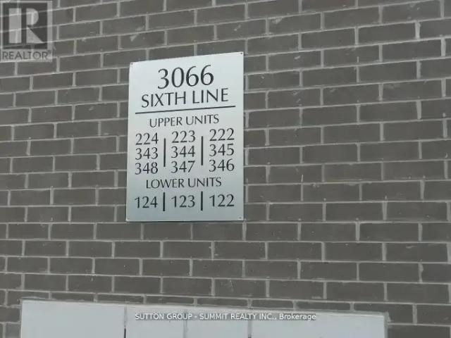 2 Bedroom Townhouse Oakville ON 102578853