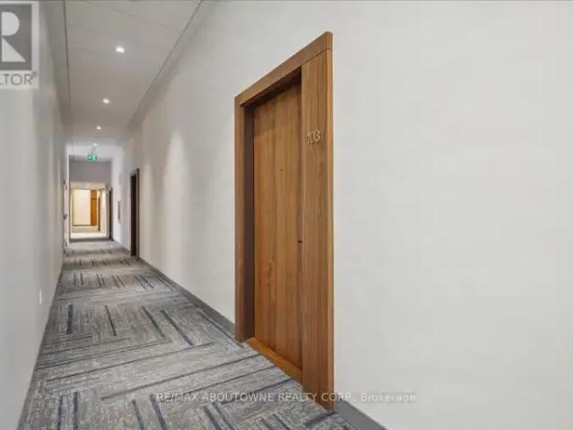 2 Bedroom Townhouse Oakville ON 103380063