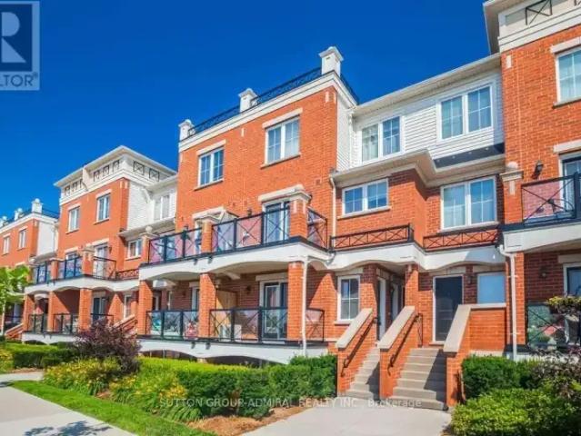 2 Bedroom Townhouse Oakville ON 104224711