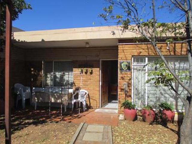 2 bedroom townhouse on the market in fauna