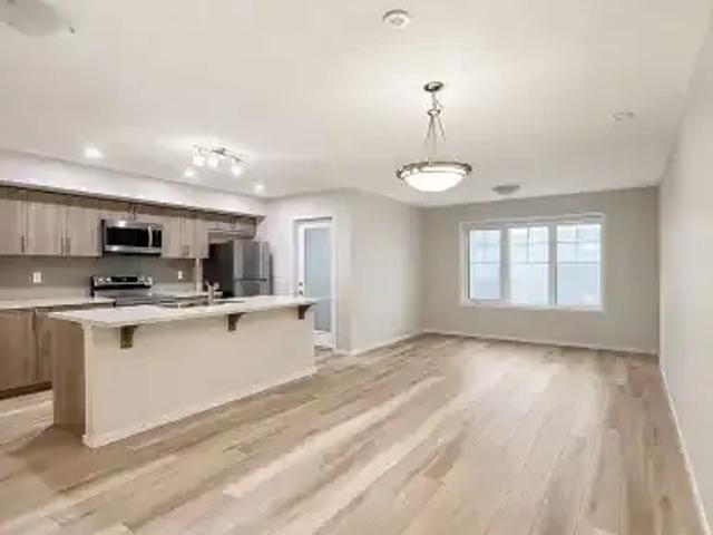 2 Bedroom Townhouse Airdrie AB 104142638