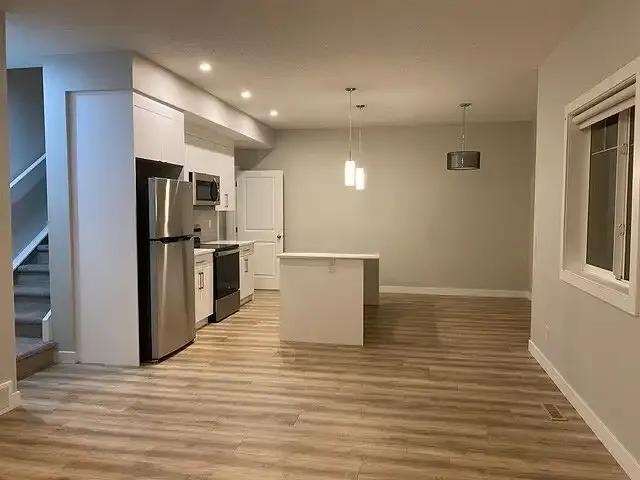 2 Bedroom Townhouse Airdrie AB 104182331