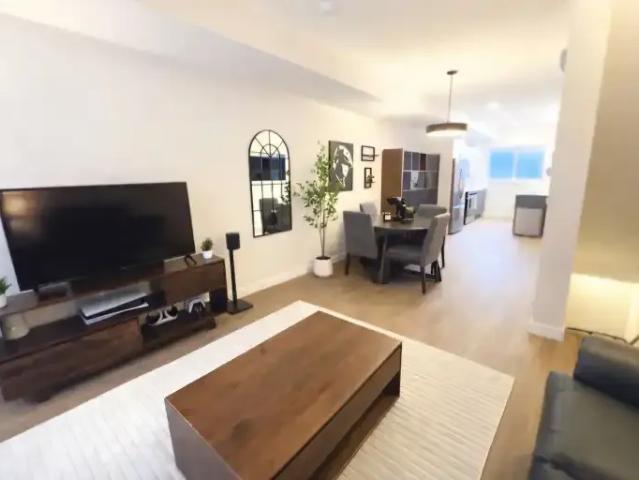 2 Bedroom Townhouse Airdrie AB LS100410905