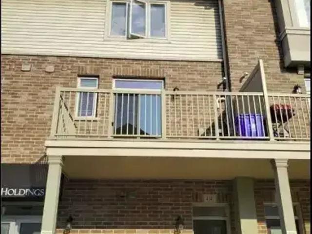 2 Bedroom Townhouse Burlington ON 101639079