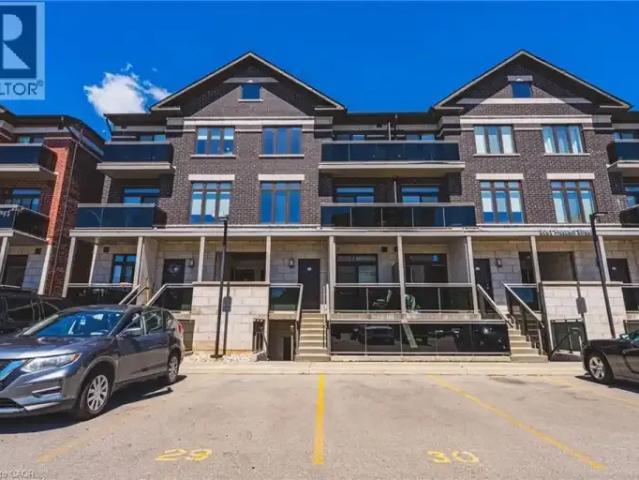 2 Bedroom Townhouse Burlington ON 103542260