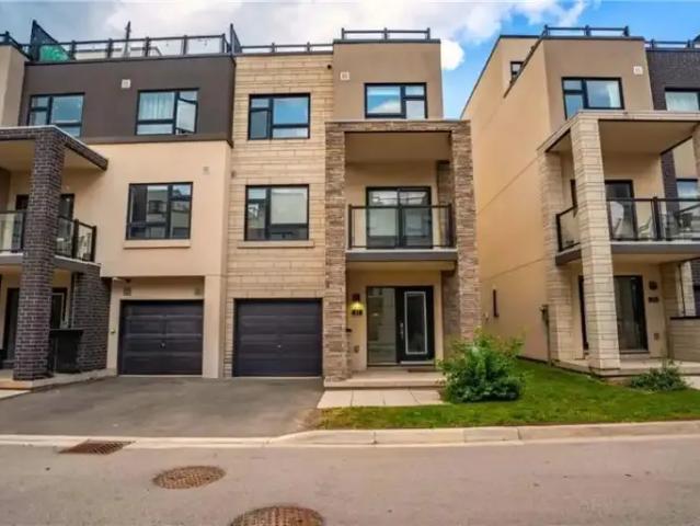 2 Bedroom Townhouse Burlington ON LS102578714