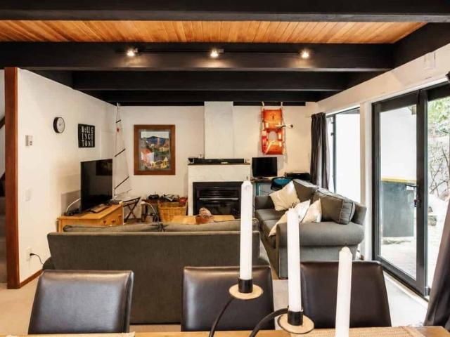 2 Bedroom Townhouse By The Beach