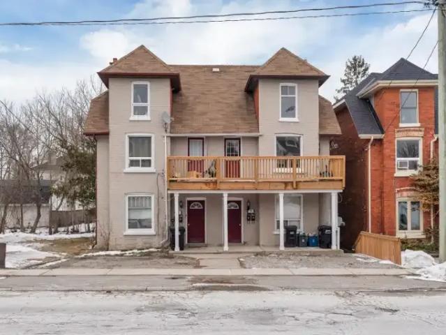 2 Bedroom Townhouse Barrie ON LS101441449
