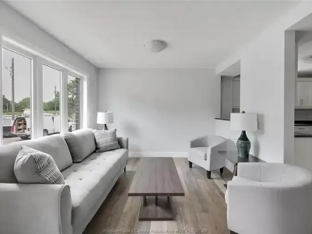 2 Bedroom Townhouse Belle River ON 102882883