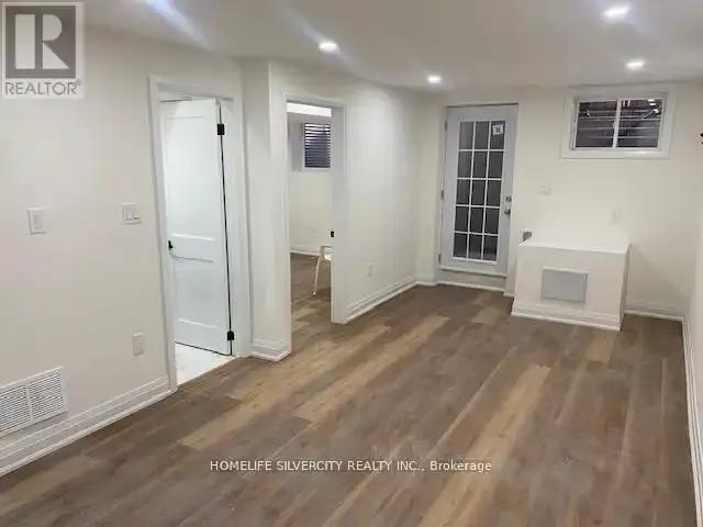 2 Bedroom Townhouse Caledon ON LS102587546