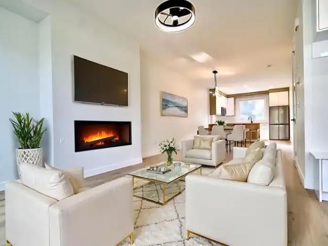 2 Bedroom Townhouse Calgary AB 104106538