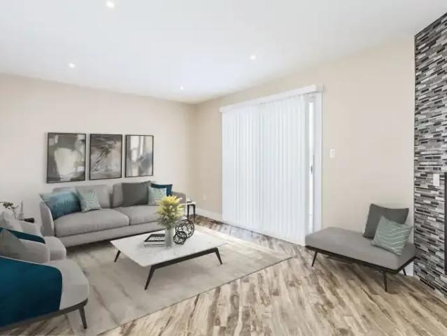 2 Bedroom Townhouse Calgary AB 104141533