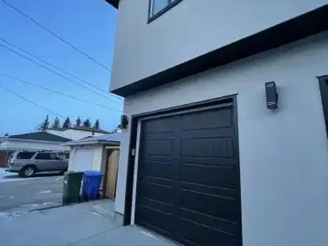 2 Bedroom Townhouse Calgary AB 104178936