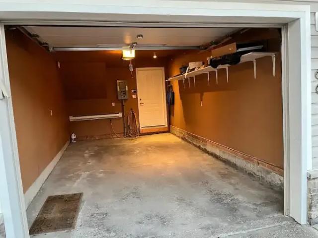 2 Bedroom Townhouse Calgary AB 104179166