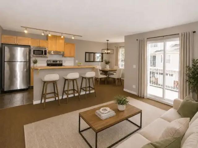 2 Bedroom Townhouse Calgary AB 104179605
