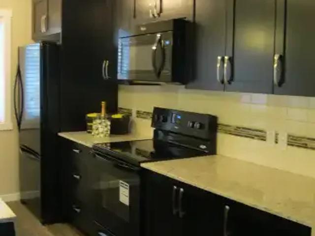 2 Bedroom Townhouse Calgary AB 104179694