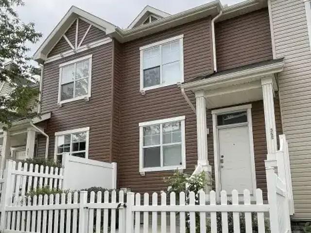 2 Bedroom Townhouse Calgary AB 104180403