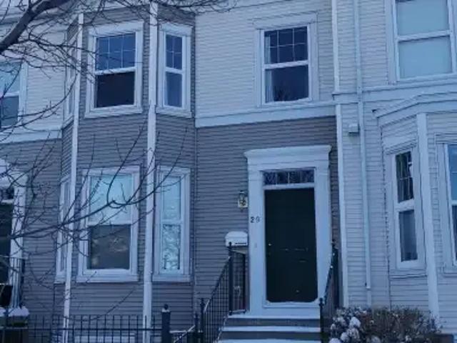 2 Bedroom Townhouse Calgary AB 104180498