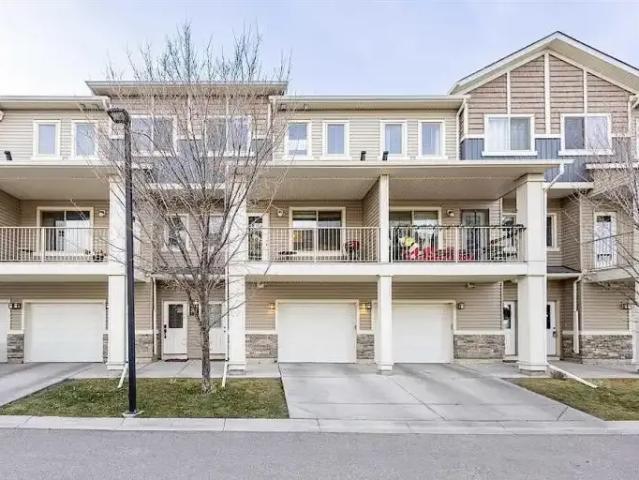 2 Bedroom Townhouse Calgary AB 104181471