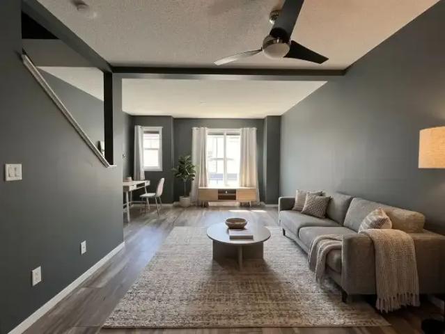 2 Bedroom Townhouse Calgary AB 104182167