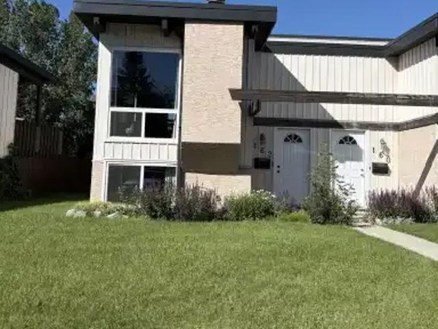 2 Bedroom Townhouse Calgary AB 104182727